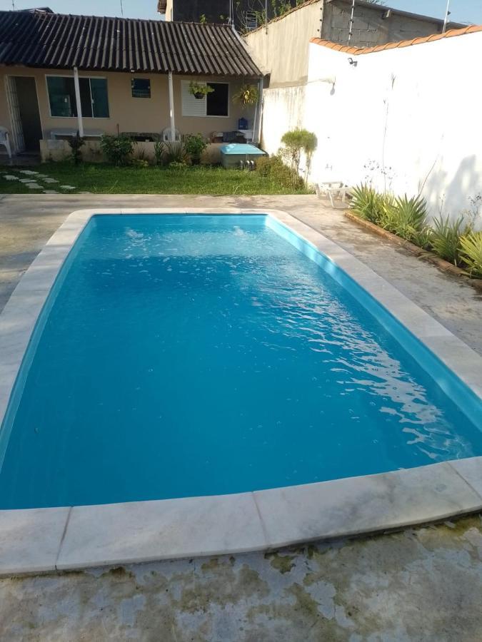 Vila agradável com piscina. Villa Peruíbe Esterno foto