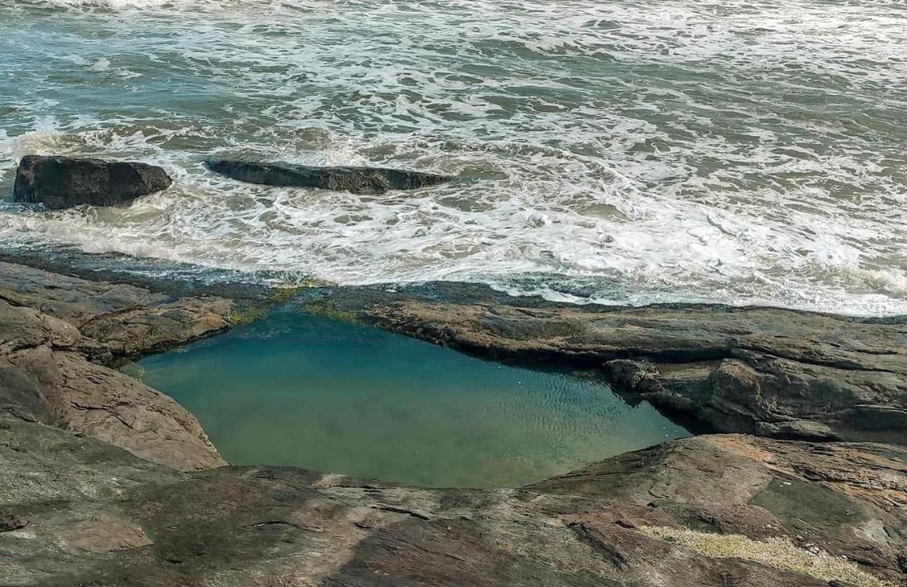 Vila agradável com piscina. Villa Peruíbe Esterno foto